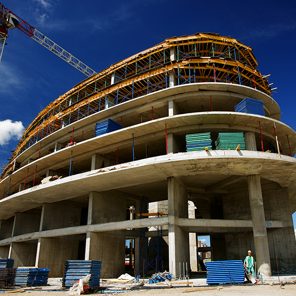 Cummins Diesel Generator in Construction Site مولد الديزل الكمون في موقع البناء